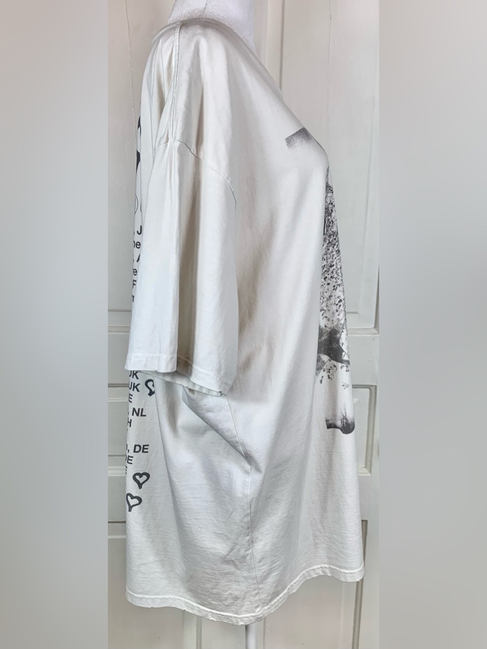 Taylor Swift The Eras Tour Concert Tshirt - Oversized - Vintage Frayed Edge Look - Picture 10 of 13